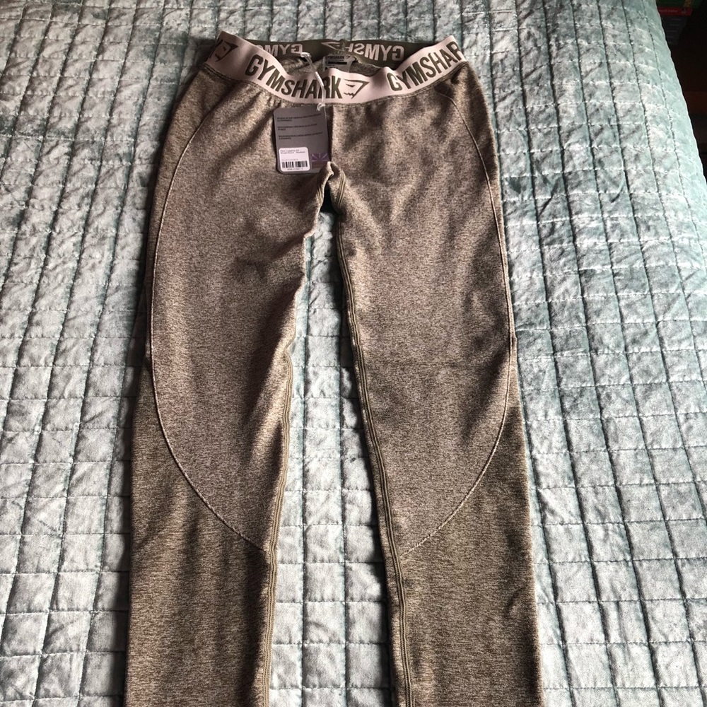 NWT UNWORN KHAKI FLEX LEGGINGS SIZE M